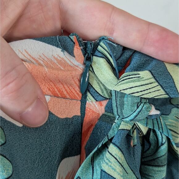 Lulus Coast of Carolina Green Tropical Print Wrap Front Ruffled Skort Size XS - Picture 6 of 9